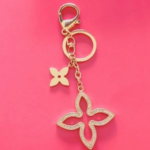 New! Purse 👛 Charm Keychain 🔐 Flower 🌼 Charms with Rhinestones✴️ 🌷🌹